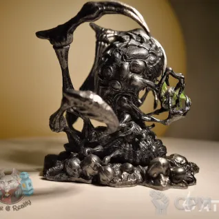 Описание картинки Абатур (Abathur)  StarCraft от Game&Reality Studio по цене 4 500руб | Свободный Рынок Миниатюр - СРМ