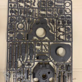 Описание картинки Primaris Repulsor Executioner (3 литника + цилиндрическая подставка) от WebWay по цене 4 565руб | Свободный Рынок Миниатюр - СРМ