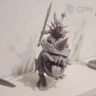 Описание картинки Night Goblin Boss Fantasy Battle от Лавочка Варбосса по цене 500руб | Свободный Рынок Миниатюр - СРМ