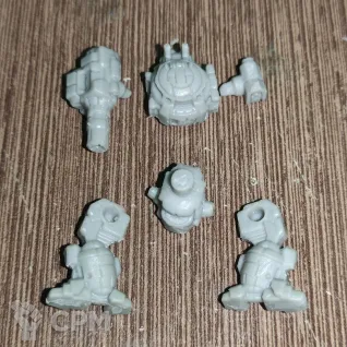 Описание картинки Urbanmech UM-R60L (30 тонн) от Dwarf Pirate Foundry по цене 450руб | Свободный Рынок Миниатюр - СРМ