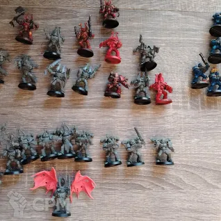 Описание картинки Фигурки warhammer 40000 хаоситы и ультрамарины от markmarkuse по цене 10 000руб | Свободный Рынок Миниатюр - СРМ
