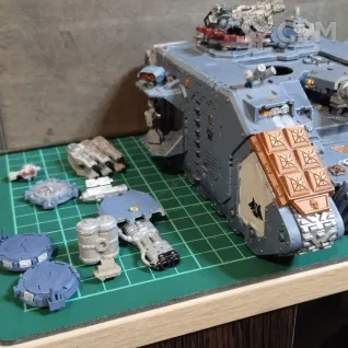 Описание картинки 1 Land Raider Crusader и 1 Land Raider Crusader\Redeemer оригинал от Wolf по цене 15 500руб | Свободный Рынок Миниатюр - СРМ