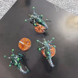 Описание картинки форджовые "осы", смола (одна лапка отломана) от V130177@mail.ru по цене 2 400руб | Свободный Рынок Миниатюр - СРМ