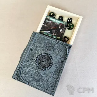 Описание картинки Коробка для карт и кубиков Книга Изобретателя от Миниатюры и фигурки по цене 935руб | Свободный Рынок Миниатюр - СРМ